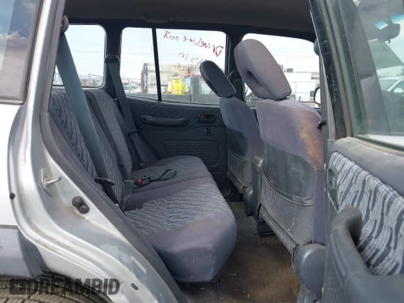 ✅ 1998 Toyota RAV4 • VIN: JT3HP10V2W0178313 • Lot: 43066973. Listed on IAAI with 293,113 mi. Free auction sales archive from the USA and detailed vehicle history report at DreamBid. Image 8.