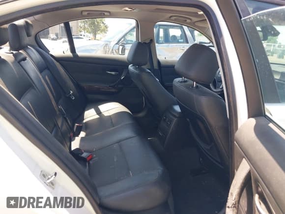 ✅ 2008 BMW 3 Series 335i • VIN: WBAVB77528NH78762 • Лот: 42414203. Опубликован ранее на IAAI с пробегом 138 115 миль. Бесплатный доступ к архиву аукционных продаж из США и подробный отчёт об истории автомобиля на DreamBid. Изображение 8.