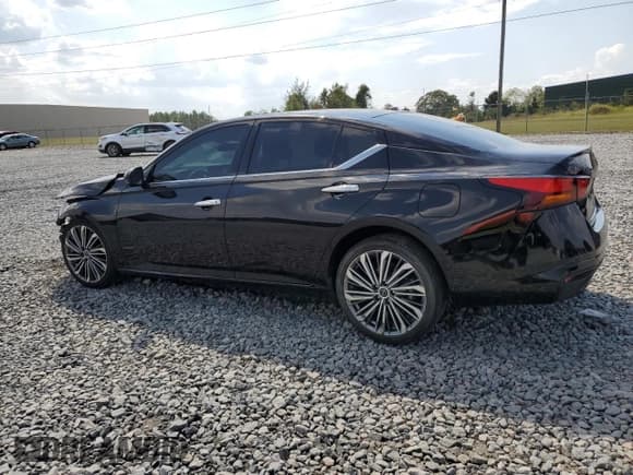 ✅ 2023 Nissan Altima SL • VIN: 1N4BL4EV4PN337513 • Лот: 81011095. Опубликован ранее на Copart с пробегом 40 131 миль. Бесплатный доступ к архиву аукционных продаж из США и подробный отчёт об истории автомобиля на DreamBid. Изображение 2.