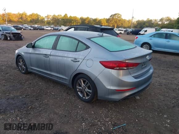 2017 Hyundai Elantra SE z VIN 5NPD84LF9HH046782, wystawiony jako IAAI lot #43357114 z przebiegiem 100 895 mil mil oraz . Historia ofert i sprzedaży dostępna na DreamBid. Obrazek 3.