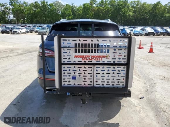 ✅ 2019 Lincoln Nautilus Standard • VIN: 2LMPJ6J95KBL35137 • Lot: 50643955. Listed on Copart with 68,699 mi. Free auction sales archive from the USA and detailed vehicle history report at DreamBid. Image 6.