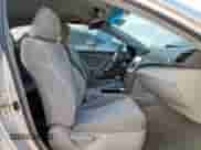 2011 Toyota Camry LE с VIN 4T1BF3EK1BU187341, выставлен на аукционе Copart как лот 71524985 с пробегом 188 709 миль миль и Списание • Salvage title. История ставок и продаж доступна на DreamBid. Изображение 7.