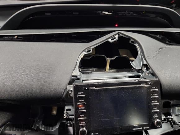 ✅ 2021 Toyota Prius XLE • VIN: JTDKAMFP8M3182178 • Lot: 93390195. Listed on Copart with Not provided. Free auction sales archive from the USA and detailed vehicle history report at DreamBid. Image 9.