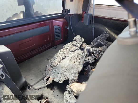 ✅ 2008 Jeep Wrangler Rubicon • VIN: 1J4GA64138L560505 • Лот: 84652445. Опубликован ранее на Copart с пробегом Не указан. Бесплатный доступ к архиву аукционных продаж из США и подробный отчёт об истории автомобиля на DreamBid. Изображение 10.