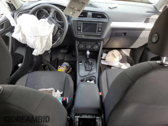 ✅ 2019 Volkswagen Tiguan S • VIN: 3VV1B7AX8KM118172 • Lot: 89496045. Listed on Copart with Not provided. Free auction sales archive from the USA and detailed vehicle history report at DreamBid. Image 8.