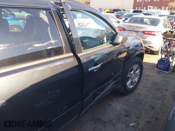 ✅ 2012 GMC Acadia SLE • VIN: 1GKKVPED9CJ111017 • Lot: 43690474. Wystawiony na IAAI z przebiegiem Nie podano. Bezpłatny archiwum sprzedaży aukcyjnych z USA i szczegółowy raport historii pojazdu na DreamBid. Zdjęcie 12.