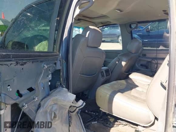 2006 GMC Sierra 1500 SLE1 с VIN 2GTEK13T361175061, выставлен на аукционе IAAI как лот 42113890 с пробегом Не указан миль и . История ставок и продаж доступна на DreamBid. Изображение 8.