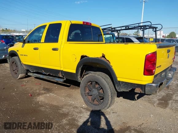 ✅ 2007 Dodge 1500 SLT • VIN: 1D7HU18207S247025 • Lot: 43571706. Listed on IAAI with 235,688 mi. Free auction sales archive from the USA and detailed vehicle history report at DreamBid. Image 3.