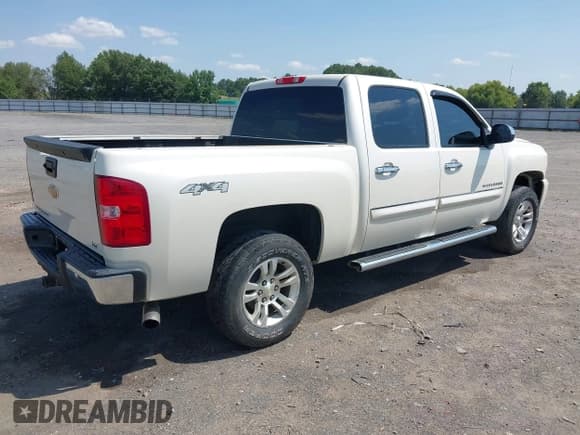 ✅ 2013 Chevrolet Silverado 1500 LTZ • VIN: 3GCPKTE75DG315975 • Lot: 43125191. Wystawiony na IAAI z przebiegiem 211 900 mil. Bezpłatny archiwum sprzedaży aukcyjnych z USA i szczegółowy raport historii pojazdu na DreamBid. Zdjęcie 4.
