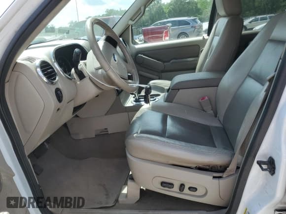 ✅ 2007 Ford Explorer XLT • VIN: 1FMEU63E07UA82430 • Lot: 54301185. Listed on Copart with 189,085 mi. Free auction sales archive from the USA and detailed vehicle history report at DreamBid. Image 7.
