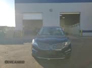 ✅ 2018 Lincoln MKC Reserve • VIN: 5LMCJ3D94JUL14080 • Lot: 91262955. Wystawiony na Copart z przebiegiem 66 583 mil. Bezpłatny archiwum sprzedaży aukcyjnych z USA i szczegółowy raport historii pojazdu na DreamBid. Zdjęcie 15.