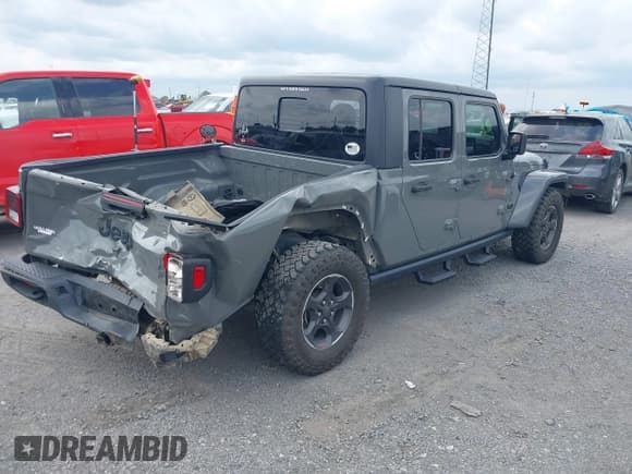✅ 2021 Jeep Gladiator Sport S • VIN: 1C6HJTAG5ML570892 • Lot: 42125056. Wystawiony na IAAI z przebiegiem 83 623 mil. Bezpłatny archiwum sprzedaży aukcyjnych z USA i szczegółowy raport historii pojazdu na DreamBid. Zdjęcie 4.