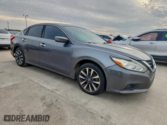 ✅ 2017 Nissan Altima SV • VIN: 1N4AL3AP4HC213686 • Lot: 95430215. Listed on Copart with 106,940 mi. Free auction sales archive from the USA and detailed vehicle history report at DreamBid. Image 4.