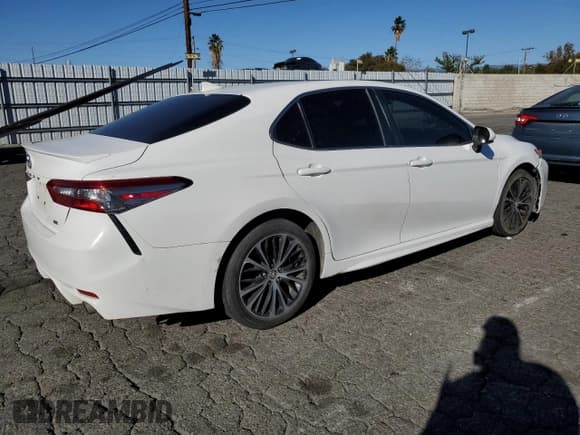 ✅ 2019 Toyota Camry SE • VIN: 4T1B11HK9KU228006 • Lot: 90199525. Listed on Copart with 182,759 mi. Free auction sales archive from the USA and detailed vehicle history report at DreamBid. Image 3.
