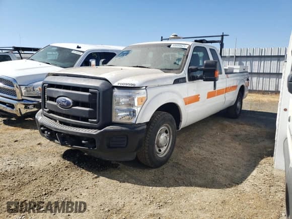 ✅ 2014 Ford F-250 XL • VIN: 1FT7X2A63EEA54976 • Lot: 68888625. Listed on Copart with 227,437 mi. Free auction sales archive from the USA and detailed vehicle history report at DreamBid. Image 1.