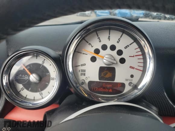 ✅ 2014 MINI Convertible S • VIN: WMWZP3C52ET707700 • Lot: 83800595. Listed on Copart with 113,605 mi. Free auction sales archive from the USA and detailed vehicle history report at DreamBid. Image 9.