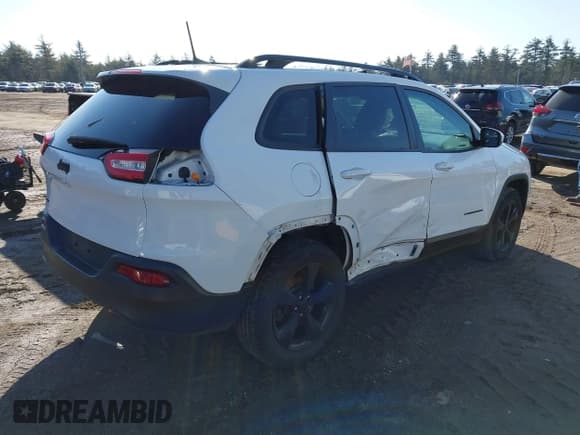 ✅ 2018 Jeep Cherokee Limited • VIN: 1C4PJMDB5JD583559 • Lot: 41754144. Wystawiony na IAAI z przebiegiem 150 617 mil. Bezpłatny archiwum sprzedaży aukcyjnych z USA i szczegółowy raport historii pojazdu na DreamBid. Zdjęcie 4.