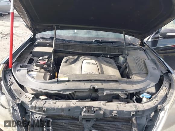 ✅ 2011 Hyundai Equus Ultimate • VIN: KMHGH4JF7BU041654 • Lot: 43123262. Wystawiony na IAAI z przebiegiem 170 000 mil. Bezpłatny archiwum sprzedaży aukcyjnych z USA i szczegółowy raport historii pojazdu na DreamBid. Zdjęcie 10.