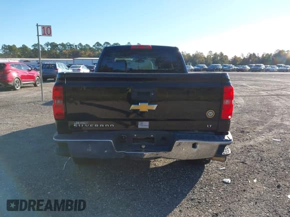 ✅ 2018 Chevrolet Silverado 1500 LT • VIN: 1GCRCREC7JZ141635 • Lot: 43682102. Wystawiony na IAAI z przebiegiem 150 756 mil. Bezpłatny archiwum sprzedaży aukcyjnych z USA i szczegółowy raport historii pojazdu na DreamBid. Zdjęcie 16.