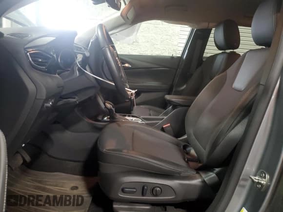 ✅ 2023 Buick Encore GX Preferred • VIN: KL4MMCSL9PB079353 • Лот: 66475585. Опубликован ранее на Copart с пробегом 60 384 миль. Бесплатный доступ к архиву аукционных продаж из США и подробный отчёт об истории автомобиля на DreamBid. Изображение 7.