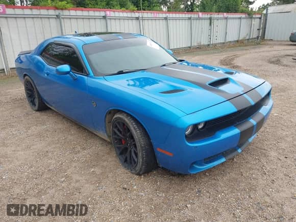 2016 Dodge Challenger SRT Hellcat z VIN 2C3CDZC90GH254687, wystawiony jako IAAI lot #43057103 z przebiegiem 54 293 mil mil oraz . Historia ofert i sprzedaży dostępna na DreamBid. Obrazek 1.