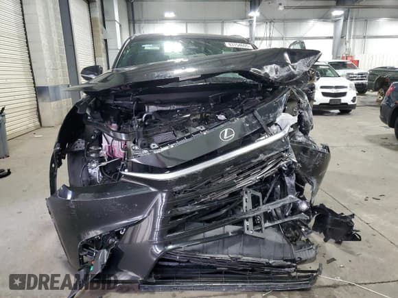 ✅ 2025 Lexus TX 350 Premium • VIN: 5TDAAAB62SS028214 • Lot: 83754605. Wystawiony na Copart z przebiegiem 4 050 mil. Bezpłatny archiwum sprzedaży aukcyjnych z USA i szczegółowy raport historii pojazdu na DreamBid. Zdjęcie 5.