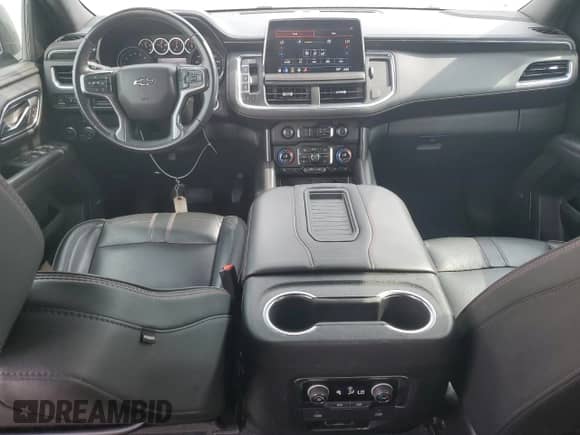 ✅ 2021 Chevrolet Suburban RST • VIN: 1GNSCEKD4MR402125 • Lot: 64978234. Wystawiony na Copart z przebiegiem 44 080 mil. Bezpłatny archiwum sprzedaży aukcyjnych z USA i szczegółowy raport historii pojazdu na DreamBid. Zdjęcie 8.