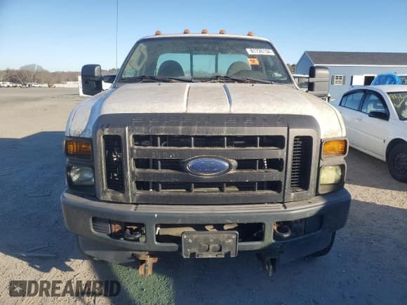 ✅ 2008 Ford F-350 XL • VIN: 1FTWX31528EE31715 • Лот: 81726134. Опубликован ранее на Copart с пробегом 127 362 миль. Бесплатный доступ к архиву аукционных продаж из США и подробный отчёт об истории автомобиля на DreamBid. Изображение 5.