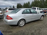 ✅ 2002 Mercedes-Benz C 230/260/280/320 • VIN: WDBRF61J72F268526 • Lot: 51350405. Wystawiony na Copart z przebiegiem 113 128 mil. Bezpłatny archiwum sprzedaży aukcyjnych z USA i szczegółowy raport historii pojazdu na DreamBid. Zdjęcie 3.