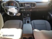 ✅ 2020 Toyota Tacoma SR5 • VIN: 3TMDZ5BN9LM082390 • Lot: 86663545. Wystawiony na Copart z przebiegiem 115 993 mil. Bezpłatny archiwum sprzedaży aukcyjnych z USA i szczegółowy raport historii pojazdu na DreamBid. Zdjęcie 8.