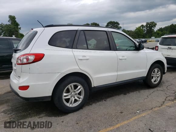 ✅ 2012 Hyundai Santa Fe GLS • VIN: 5XYZGDAB6CG151630 • Lot: 67291054. Listed on Copart with 209,961 mi. Free auction sales archive from the USA and detailed vehicle history report at DreamBid. Image 3.