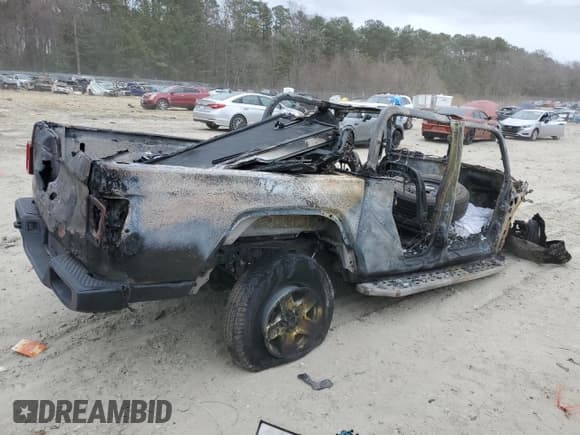 ✅ 2020 Jeep Gladiator • VIN: NOVIN47975375 • Лот: 47975375. Опубликован ранее на Copart с пробегом Не указан. Бесплатный доступ к архиву аукционных продаж из США и подробный отчёт об истории автомобиля на DreamBid. Изображение 3.