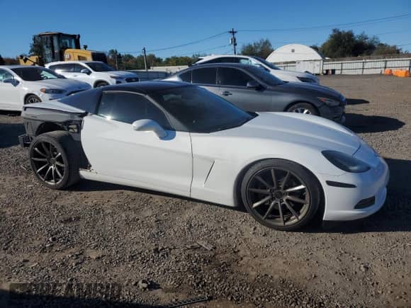 2005 Chevrolet Corvette with VIN 1G1YY24U555101350, listed as a Copart auction lot 86484255 with 101,933 mi miles and Salvage title. Bid and sale history available at DreamBid. Image 4.