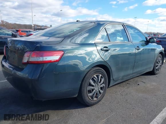 ✅ 2011 Toyota Camry XLE • VIN: 4T1BF3EK2BU596111 • Лот: 43724208. Опубликован ранее на IAAI с пробегом 175 890 миль. Бесплатный доступ к архиву аукционных продаж из США и подробный отчёт об истории автомобиля на DreamBid. Изображение 4.
