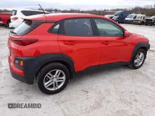 2020 Hyundai Kona SE с VIN KM8K12AA4LU519117, выставлен на аукционе Copart как лот 41963563 с пробегом 51 131 миль миль и . История ставок и продаж доступна на DreamBid. Изображение 3.