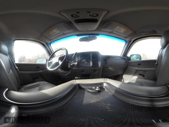 ✅ 2005 Chevrolet Silverado 2500HD LS • VIN: 1GCHK23235F842020 • Lot: 43671164. Wystawiony na IAAI z przebiegiem 270 891 mil. Bezpłatny archiwum sprzedaży aukcyjnych z USA i szczegółowy raport historii pojazdu na DreamBid. Zdjęcie 18.