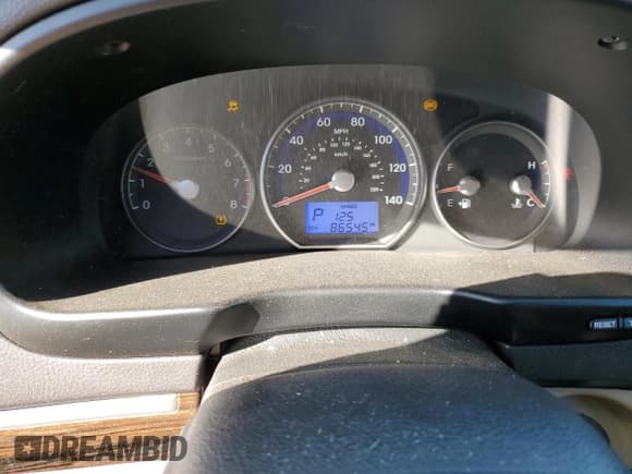 ✅ 2011 Hyundai Santa Fe Limited • VIN: 5XYZK4AG3BG088415 • Lot: 90498775. Listed on Copart with 86,545 mi. Free auction sales archive from the USA and detailed vehicle history report at DreamBid. Image 9.