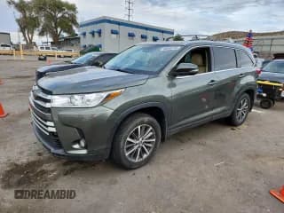 ✅ 2017 Toyota Highlander XLE • VIN: 5TDJZRFHXHS421955 • Lot: 86486165. Listed on Copart with 116,955 mi. Free auction sales archive from the USA and detailed vehicle history report at DreamBid. Image 1.