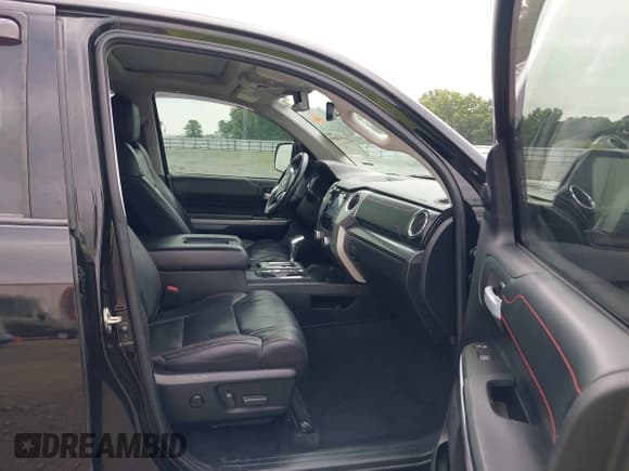 ✅ 2020 Toyota Tundra SR5 • VIN: 5TFDY5F15LX908950 • Lot: 42373999. Listed on IAAI with 81,334 mi. Free auction sales archive from the USA and detailed vehicle history report at DreamBid. Image 5.