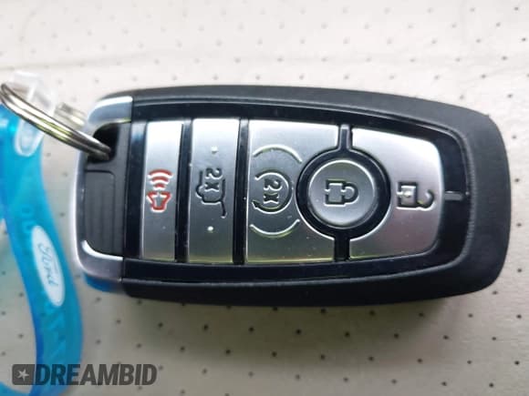 ✅ 2025 Ford Escape ST-Line • VIN: 1FMCU9MN2SUA68500 • Lot: 42251895. Listed on IAAI with 1,361 mi. Free auction sales archive from the USA and detailed vehicle history report at DreamBid. Image 11.