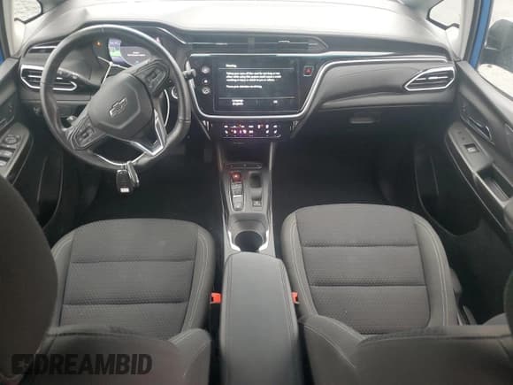 ✅ 2023 Chevrolet Bolt EV 1LT • VIN: 1G1FW6S01P4117896 • Lot: 82560924. Wystawiony na Copart z przebiegiem 18 324 mil. Bezpłatny archiwum sprzedaży aukcyjnych z USA i szczegółowy raport historii pojazdu na DreamBid. Zdjęcie 8.