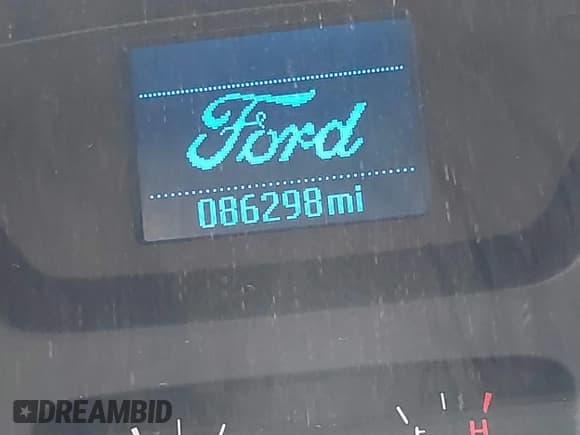 ✅ 2017 Ford Transit • VIN: 1FTYE1YM7HKA67700 • Lot: 42805485. Wystawiony na IAAI z przebiegiem 86 298 mil. Bezpłatny archiwum sprzedaży aukcyjnych z USA i szczegółowy raport historii pojazdu na DreamBid. Zdjęcie 15.