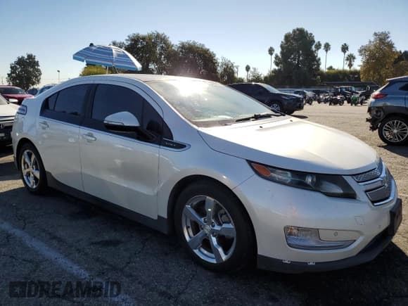 ✅ 2011 Chevrolet Volt • VIN: 1G1RD6E44BU102240 • Lot: 92237405. Wystawiony na Copart z przebiegiem Nie podano. Bezpłatny archiwum sprzedaży aukcyjnych z USA i szczegółowy raport historii pojazdu na DreamBid. Zdjęcie 4.
