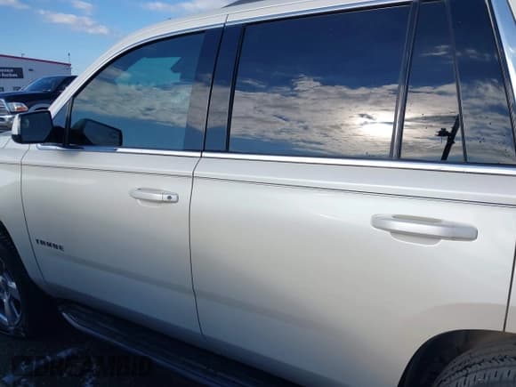 ✅ 2015 Chevrolet Tahoe LT • VIN: 1GNSKBKC7FR237215 • Lot: 43293773. Wystawiony na IAAI z przebiegiem 178 981 mil. Bezpłatny archiwum sprzedaży aukcyjnych z USA i szczegółowy raport historii pojazdu na DreamBid. Zdjęcie 14.