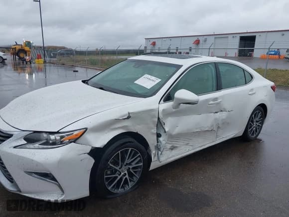 ✅ 2017 Lexus ES 350 • VIN: 58ABK1GG5HU072767 • Lot: 43506001. Wystawiony na IAAI z przebiegiem 76 809 mil. Bezpłatny archiwum sprzedaży aukcyjnych z USA i szczegółowy raport historii pojazdu na DreamBid. Zdjęcie 6.