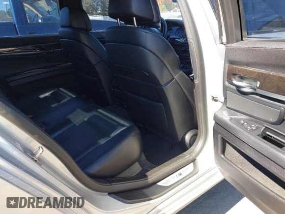 ✅ 2012 BMW 7 Series 750i • VIN: WBAKA8C51CCY37674 • Лот: 43500482. Опубликован ранее на IAAI с пробегом 151 052 миль. Бесплатный доступ к архиву аукционных продаж из США и подробный отчёт об истории автомобиля на DreamBid. Изображение 8.