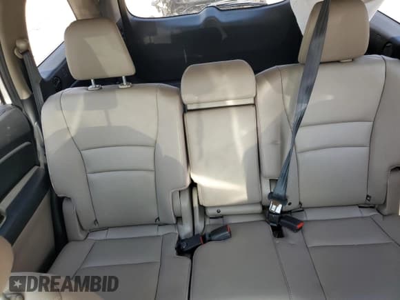 ✅ 2018 Honda Pilot EX-L • VIN: 5FNYF5H58JB004492 • Лот: 81579835. Опубликован ранее на Copart с пробегом 120 829 миль. Бесплатный доступ к архиву аукционных продаж из США и подробный отчёт об истории автомобиля на DreamBid. Изображение 10.