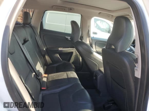 ✅ 2017 Volvo XC60 Dynamic • VIN: YV440MDRXH2198553 • Lot: 72082655. Listed on Copart with Not provided. Free auction sales archive from the USA and detailed vehicle history report at DreamBid. Image 11.