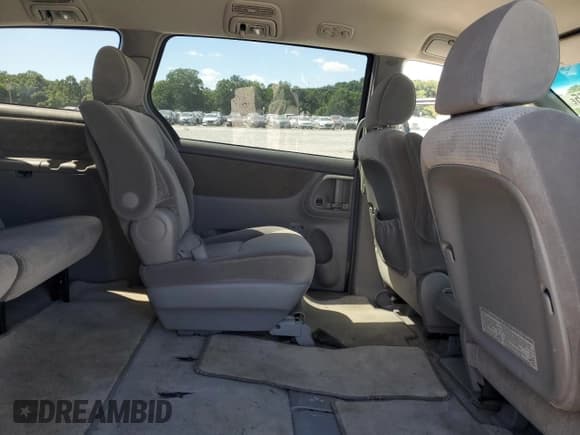 ✅ 2008 Toyota Sienna CE • VIN: 5TDZK23C68S184808 • Lot: 70724165. Listed on Copart with 248,775 mi. Free auction sales archive from the USA and detailed vehicle history report at DreamBid. Image 11.