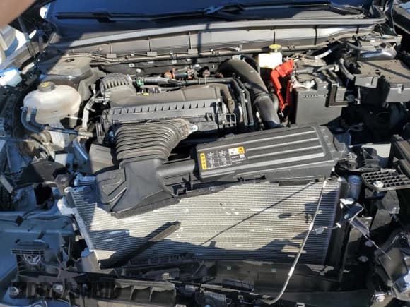 ✅ 2024 Lincoln Nautilus Reserve • VIN: 5LMPJ8KAXRJ812275 • Lot: 87103575. Listed on Copart with 9,072 mi. Free auction sales archive from the USA and detailed vehicle history report at DreamBid. Image 12.